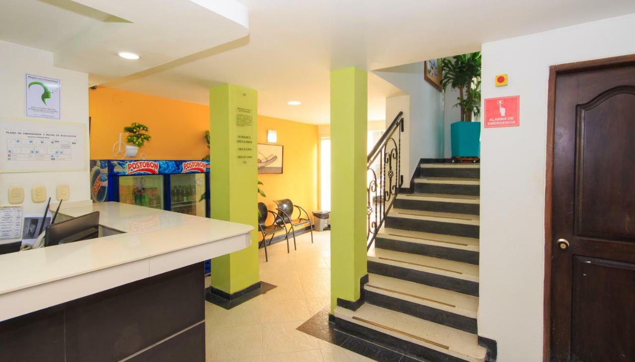 Hotel Marovi Santa Marta  Buitenkant foto