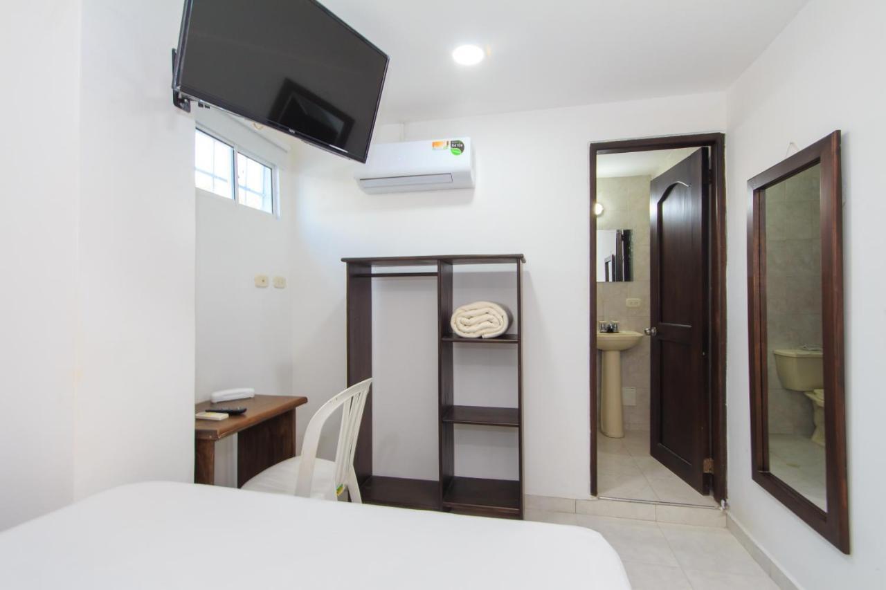 Hotel Marovi Santa Marta  Buitenkant foto